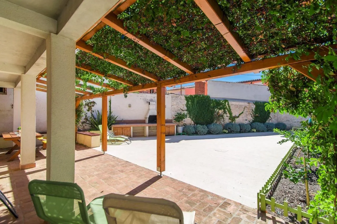 Casa Dina Valbandon Villa Fondole