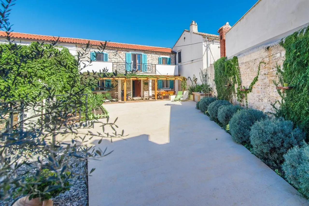 Casa Dina Valbandon Villa Fondole Semesterbostad